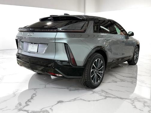 2025 Cadillac LYRIQ Sport w/1SJ