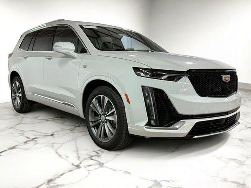 2025 Cadillac XT6 Premium Luxury FWD