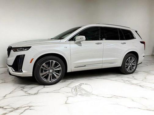 2025 Cadillac XT6 Premium Luxury FWD
