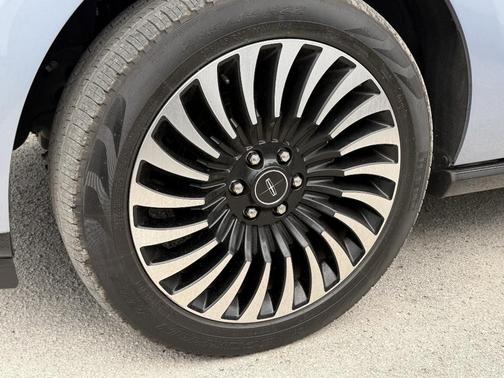 2019 Lincoln Navigator Black Label