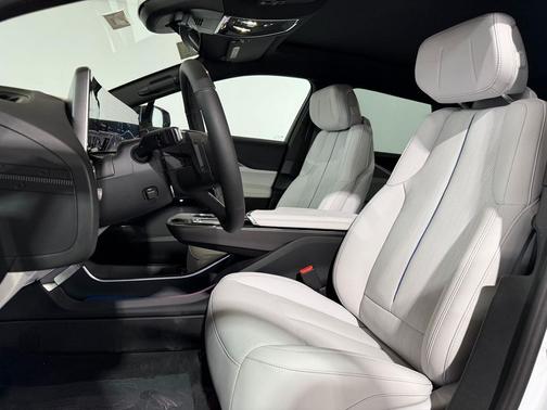 Vibrant White Tricoat 2027 Cadillac LYRIQ Sport