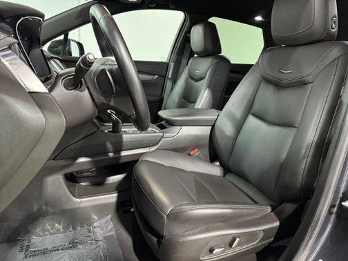 2023 Cadillac XT5 Luxury