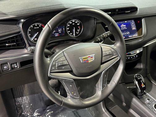 2023 Cadillac XT5 Luxury