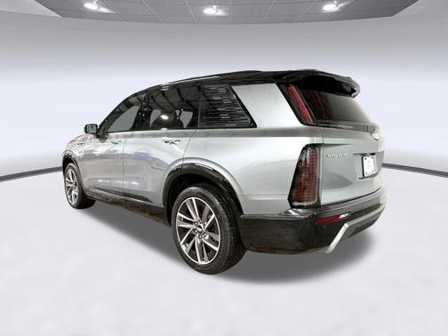 Argent Silver Metallic 2026 Cadillac VISTIQ Sport