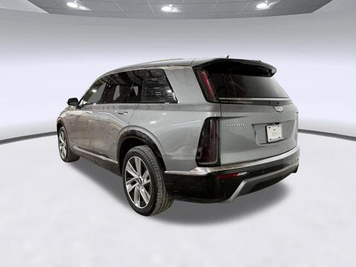Argent Silver Metallic 2026 Cadillac VISTIQ Luxury