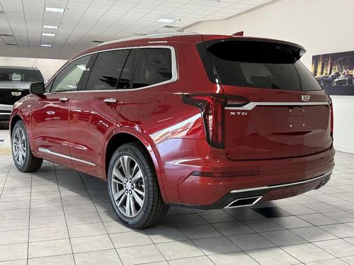 2025 Cadillac XT6 Premium Luxury FWD