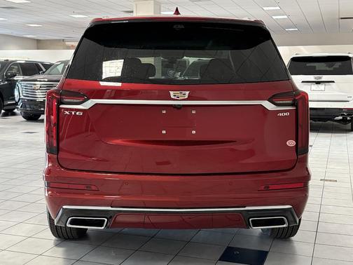 2025 Cadillac XT6 Premium Luxury FWD