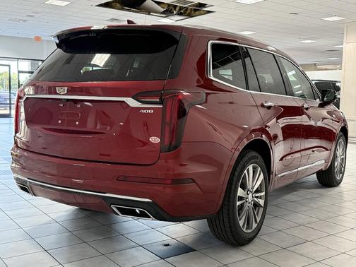 2025 Cadillac XT6 Premium Luxury FWD