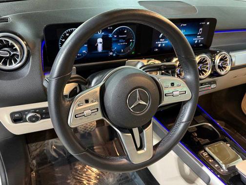 2022 Mercedes-Benz GLB 250 Base