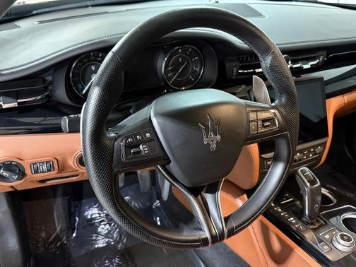 2022 Maserati Quattroporte Modena