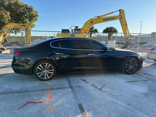 2022 Maserati Quattroporte Modena