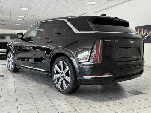 2025 Cadillac Escalade Luxury