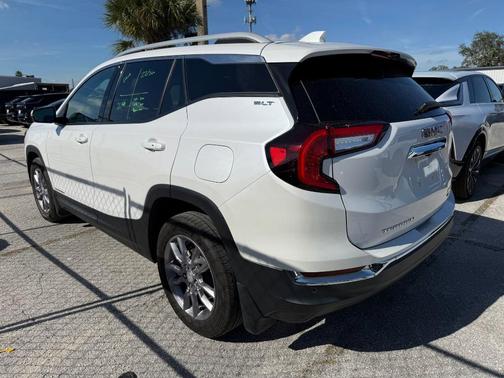 2022 GMC Terrain SLT