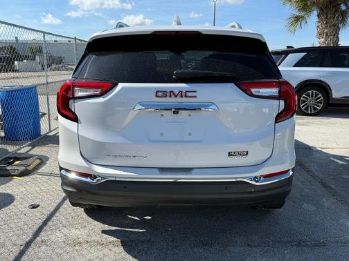 2022 GMC Terrain SLT