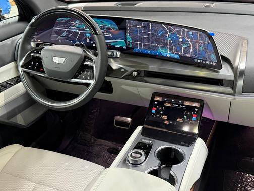 2026 Cadillac VISTIQ Sport