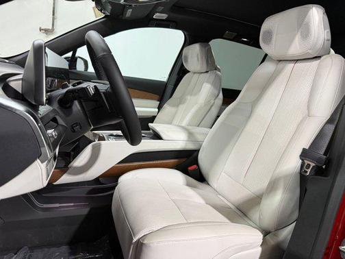 Radiant Red Tintcoat 2026 Cadillac VISTIQ Sport