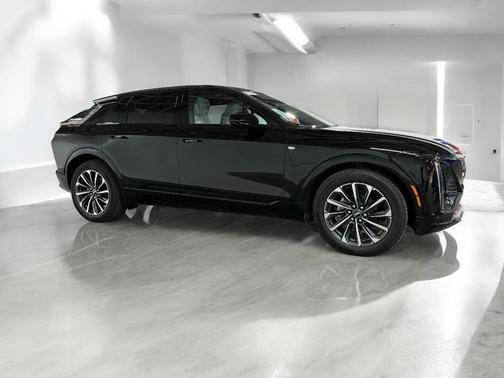 2025 Cadillac LYRIQ Sport w/1SJ