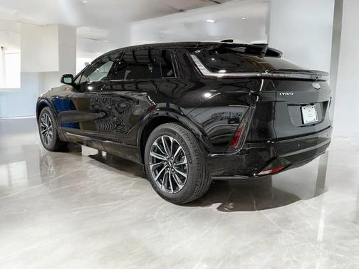 2025 Cadillac LYRIQ Sport w/1SJ