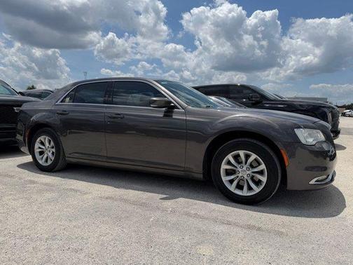 Granite Crystal Metallic Clearcoat 2015 Chrysler 300 Limited