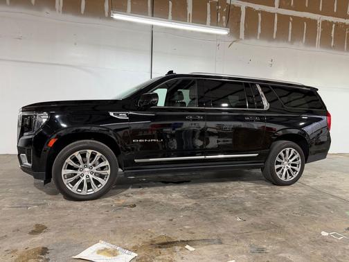 Onyx Black 2022 GMC Yukon XL Denali