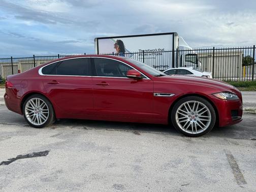 2017 Jaguar XF 35t Prestige