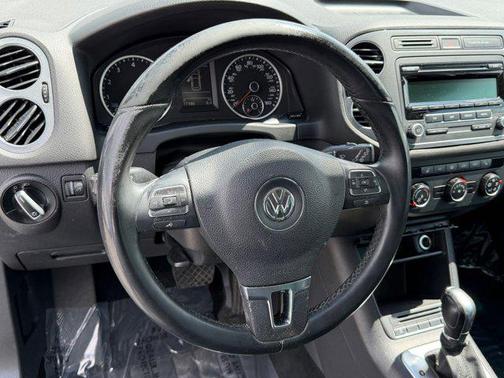 2014 Volkswagen Tiguan Auto SE
