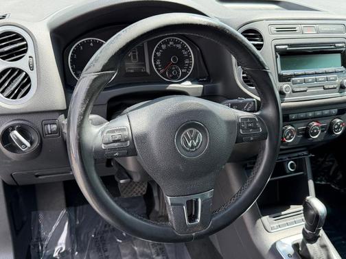 2014 Volkswagen Tiguan Auto SE