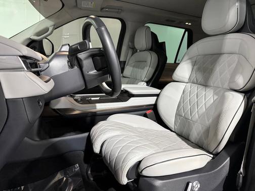 2025 Lincoln Navigator Black Label