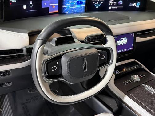 2025 Lincoln Navigator Black Label