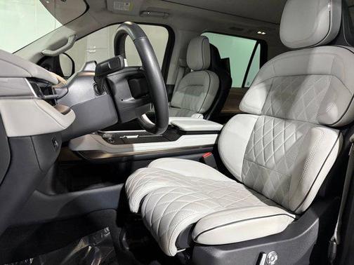 2025 Lincoln Navigator Black Label