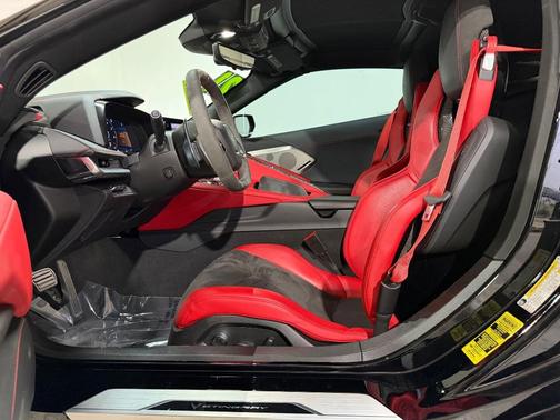 Black 2021 Chevrolet Corvette Stingray w/2LT