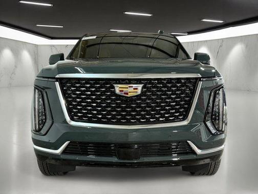 2025 Cadillac Escalade ESV Premium Luxury