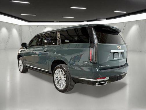 2025 Cadillac Escalade ESV Premium Luxury