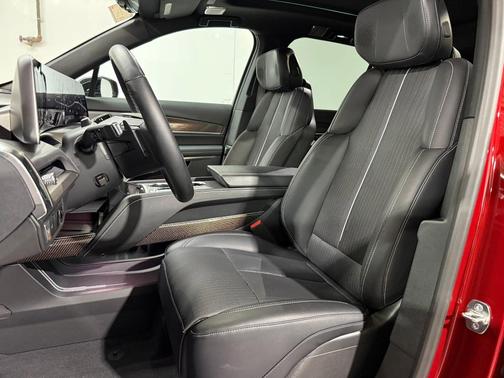 Radiant Red Tintcoat 2026 Cadillac VISTIQ Sport