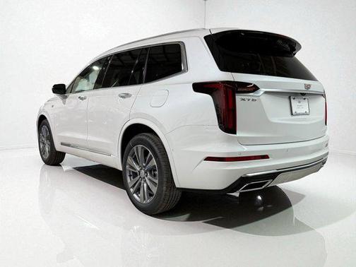 2025 Cadillac XT6 Premium Luxury FWD