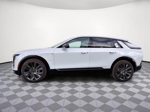 Vibrant White Tricoat 2027 Cadillac LYRIQ Signature Sport