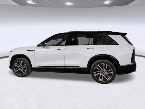 Vibrant White Tricoat 2026 Cadillac VISTIQ Sport