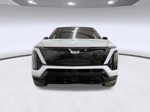 Vibrant White Tricoat 2026 Cadillac VISTIQ Sport