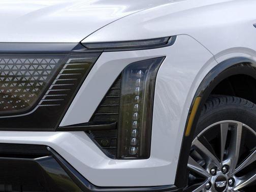 Vibrant White Tricoat 2026 Cadillac VISTIQ Sport