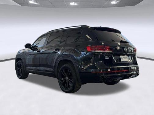 Deep Black Pearl 2023 Volkswagen Atlas 3.6L SEL
