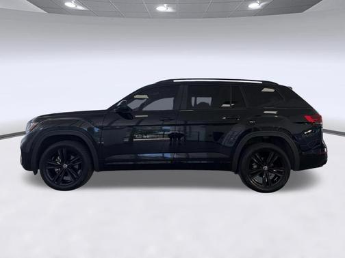 Deep Black Pearl 2023 Volkswagen Atlas 3.6L SEL