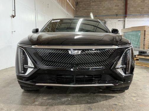 Stellar Black Metallic 2024 Cadillac LYRIQ Luxury