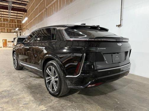 Stellar Black Metallic 2024 Cadillac LYRIQ Luxury