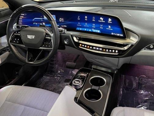 Stellar Black Metallic 2024 Cadillac LYRIQ Luxury
