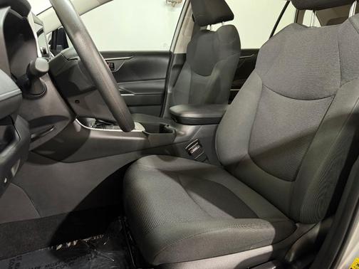 Silver Sky Metallic 2024 Toyota RAV4 LE