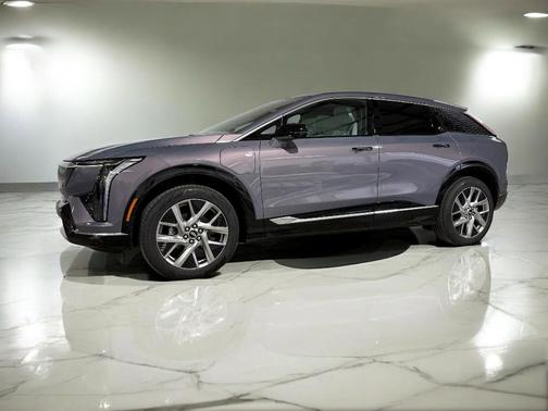 2025 Cadillac OPTIQ Luxury 2 AWD