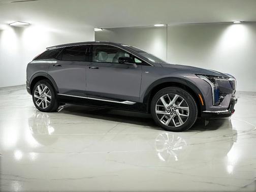 2025 Cadillac OPTIQ Luxury 2 AWD