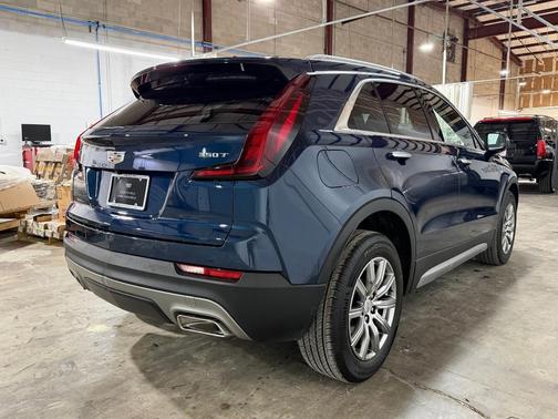 Twilight Blue Metallic 2021 Cadillac XT4 Premium Luxury