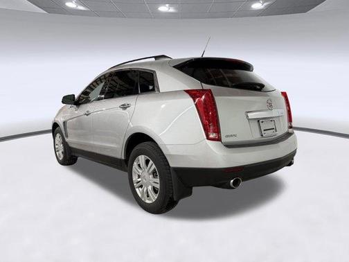 Radiant Silver Metallic 2014 Cadillac SRX Base