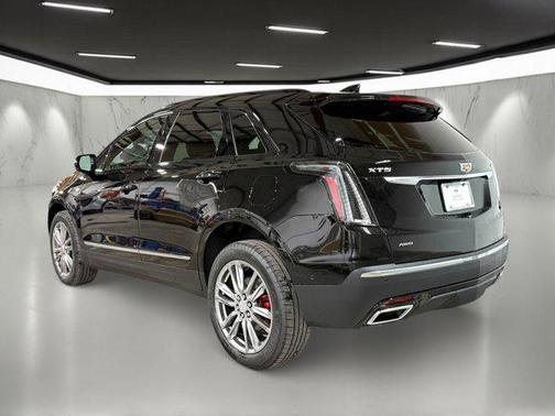 2026 Cadillac XT5 Sport